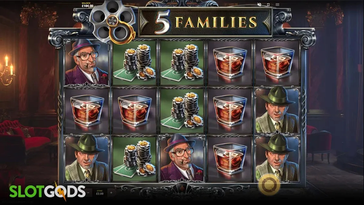 Tampilan visual slot 5 Families dengan tema mafia